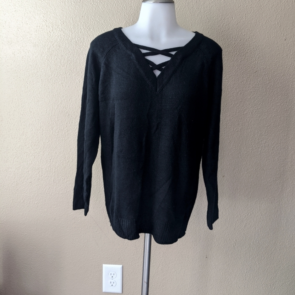 Black Ours Brand size small sweater